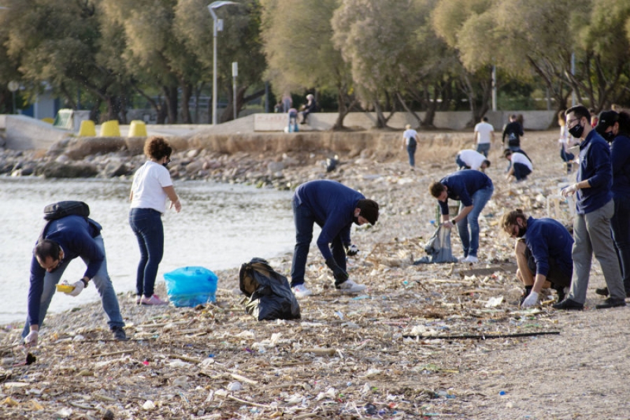 83 km of coastline cleaned up by HELMEPA volunteers amidst the pandemic